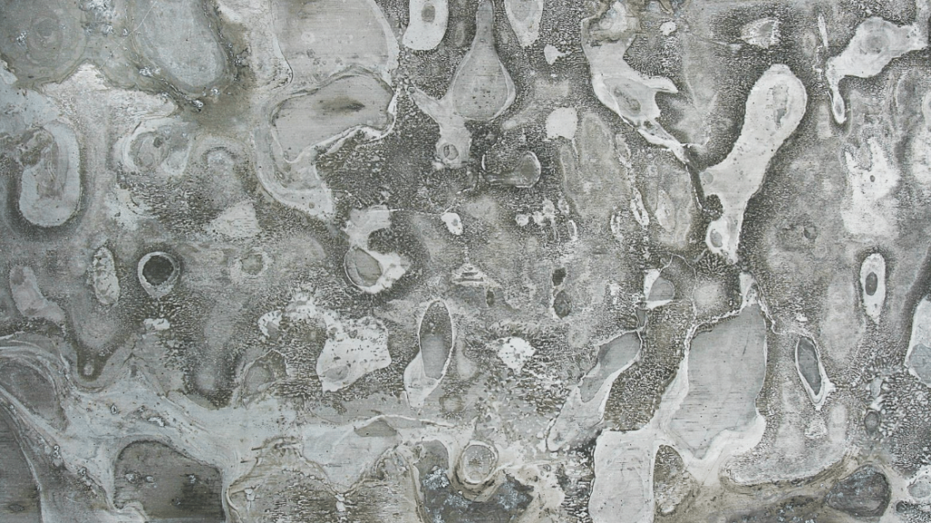 Aluminum oxidation corrosion